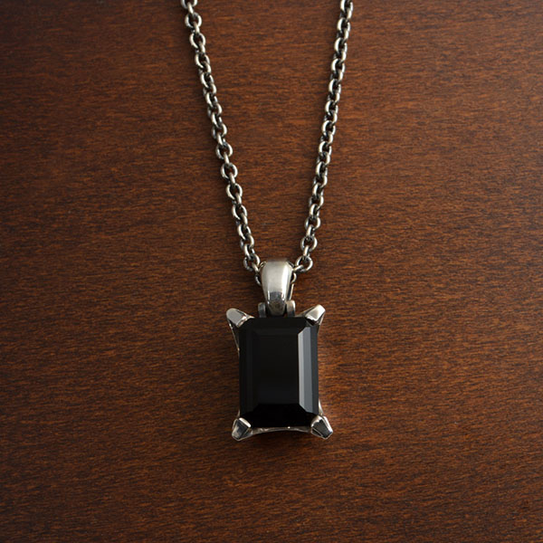 送料無料 【MOCHA】　オクタゴンカット オニキス×シルバーペンダント [DT-435OX]