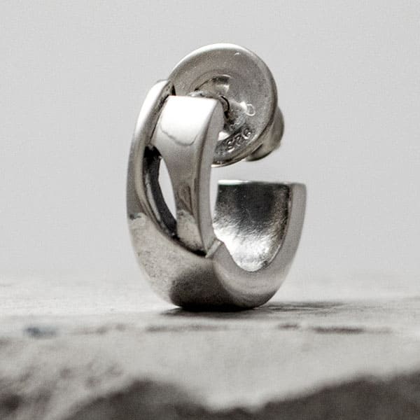 【配送選択可。ネコポス便は送料無料（指定日・ギフト不可）】【Glass】　シルバーピアス [DP-083]