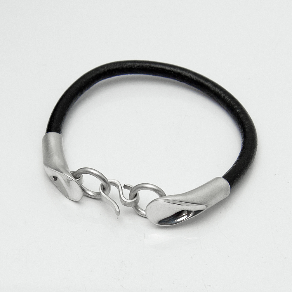 【Lifestyle Design Lab】シルバー×レザーブレスレット メンズ レディース ブラック  [LLB-009B]